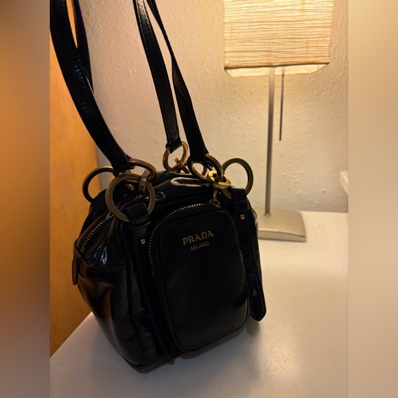 Prada - Picture 3 of 9